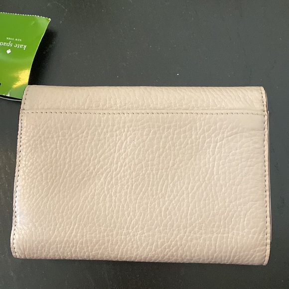 Kate Spade Beige Wallet - Picture 3 of 4